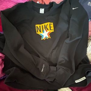 Nike dri-fit pull over